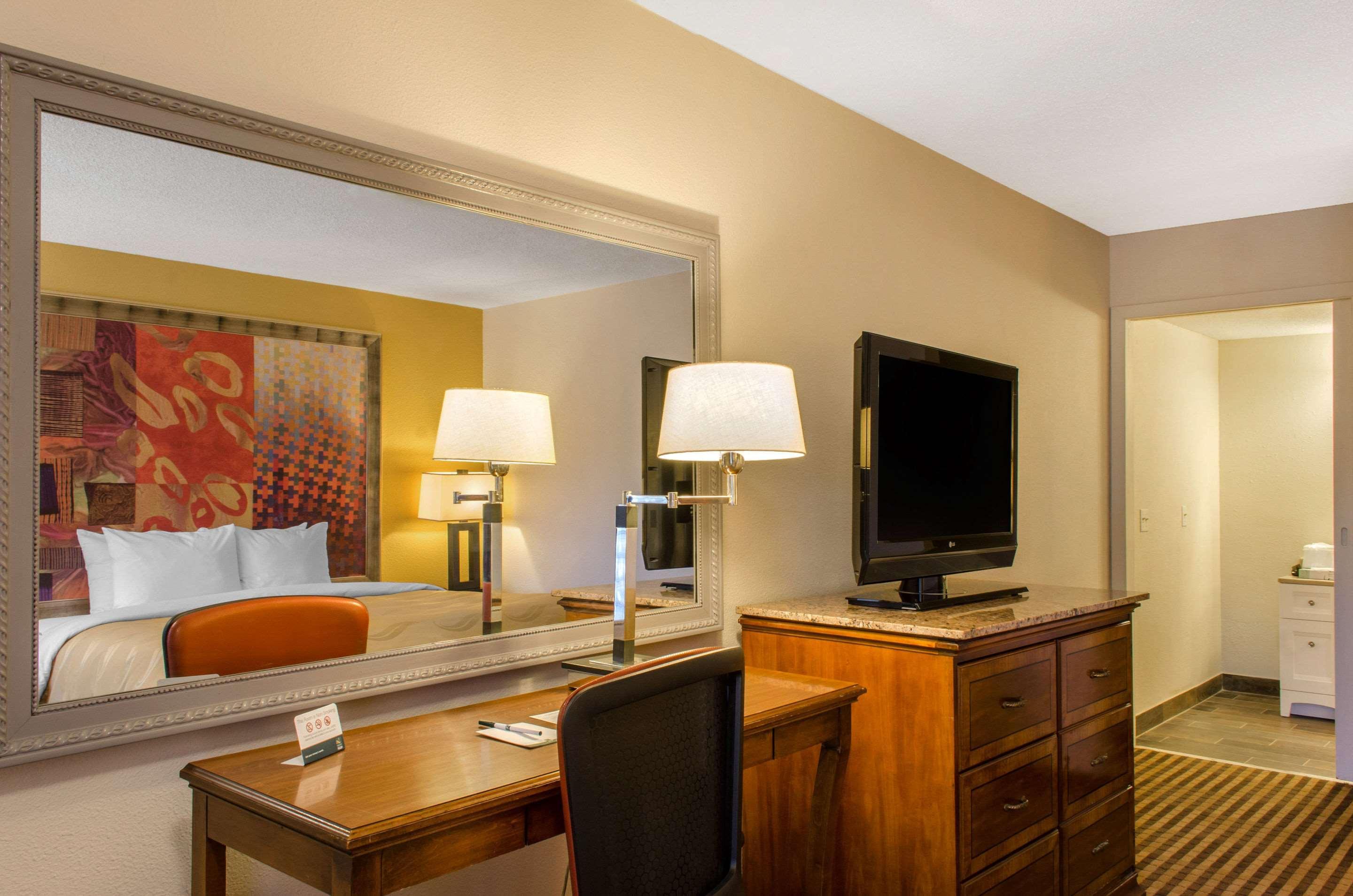 Quality Inn & Suites Laurel Exteriör bild
