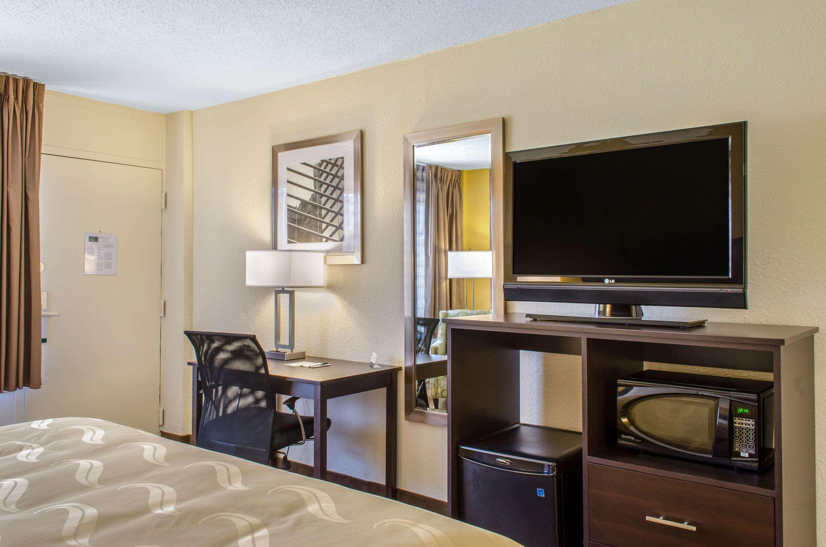 Quality Inn & Suites Laurel Exteriör bild